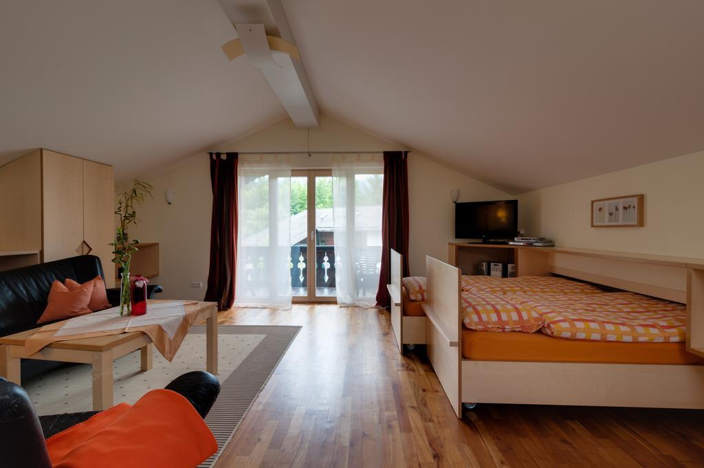 Ferienwohnungen Andrea Grainau Zimmer foto